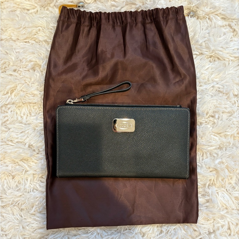 Tod's Black Leather Multi flap Wallet silver hardware
